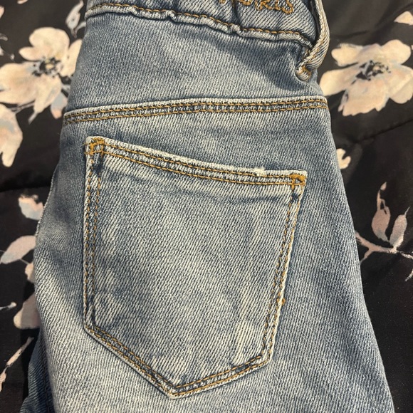 Néw with tags Zara kids jeweled denim jeans - Picture 2 of 3
